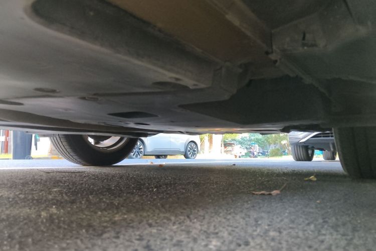 丰田 凯美瑞 2019款 改款 2.0G 豪华版局部细节9003