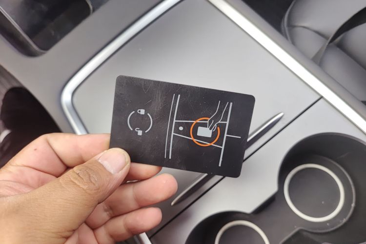 特斯拉 Model Y 2021款 长续航全轮驱动版 3D7中控内饰11