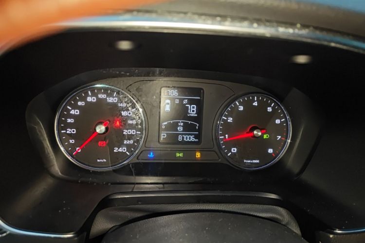 荣威RX5 2018款 20T 两驱自动旗舰版中控内饰14