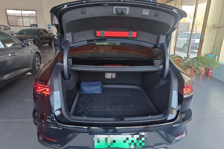 比亚迪 汉 2025款 DM-i 智驾版 125KM尊荣型机舱底盘23