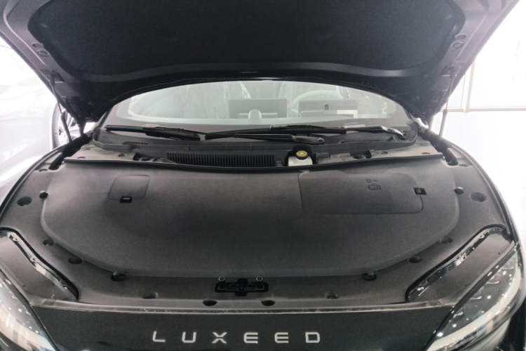 鸿蒙智行 智界S7 2024款 Pro机舱底盘24