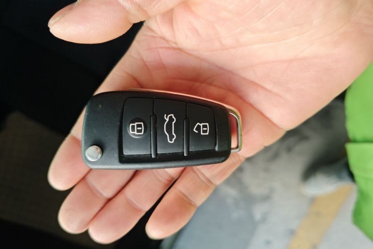 奥迪Q3 2016款 40 TFSI quattro 全时四驱运动型中控内饰11