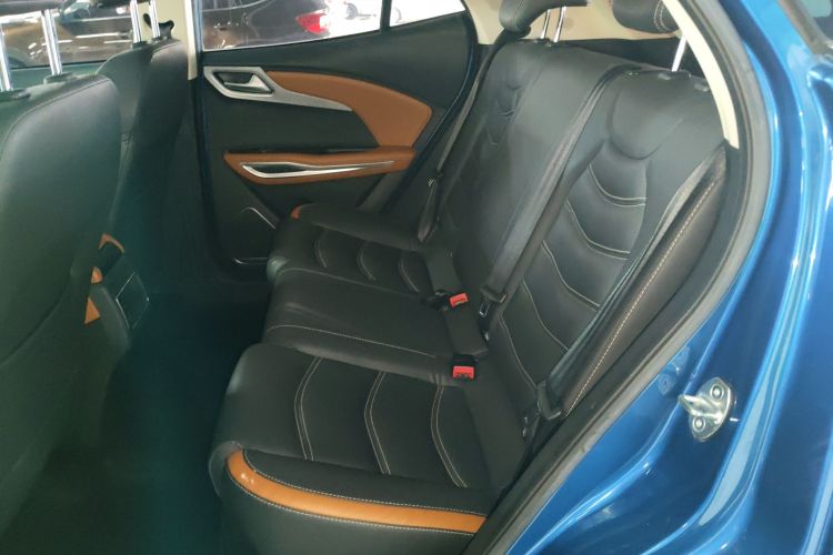 众泰T300 2017款 1.5T 手动豪华型中控内饰7004