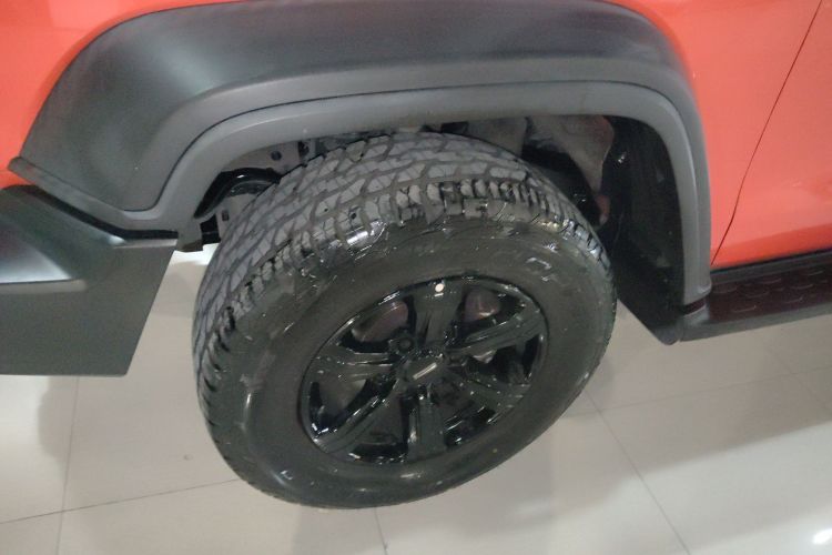 坦克300 2021款 越野版 2.0T 征服者车身外观6007