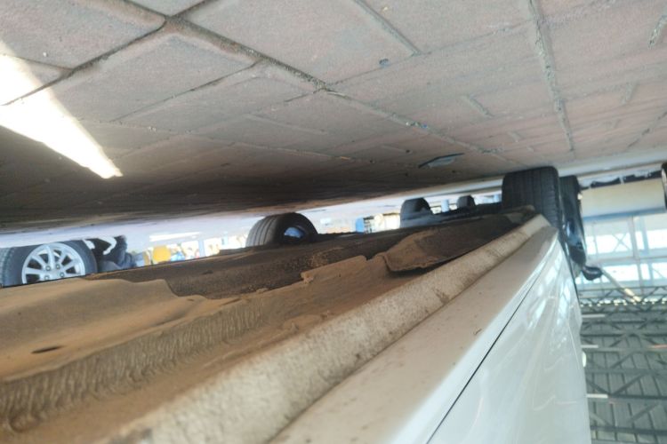 奥迪A4L 2018款 30周年年型 40 TFSI 进取型局部细节9001