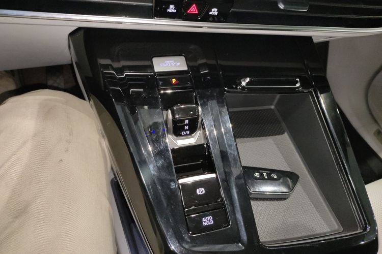 大众 揽境 2022款 380TSI 四驱豪华佳境版Pro 6座中控内饰18