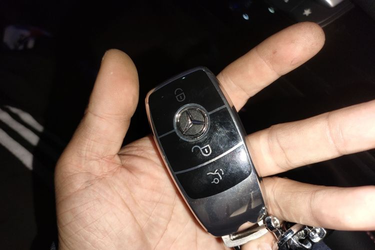 奔驰A级 2024款 A 200 L 时尚型中控内饰11