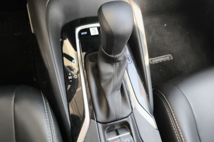 丰田 卡罗拉 2021款 1.2T S-CVT 精英版中控内饰18