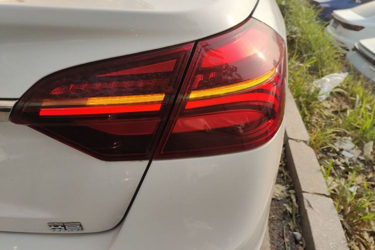 吉利汽车 帝豪 2019款 领军版 1.5L CVT向上互联型 国V车身外观6006