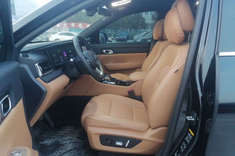 理想汽车 理想ONE 2021款 增程6座版中控内饰19