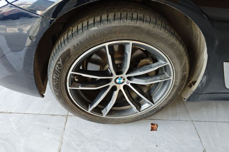 宝马5系 2022款 改款 525Li M运动套装车身外观6007