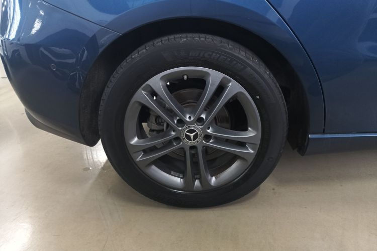 奔驰B级 2020款 B 180车身外观6008