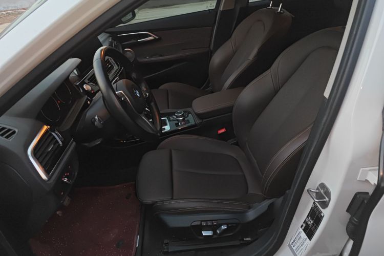 宝马1系 2022款 120i M运动曜夜版局部细节19