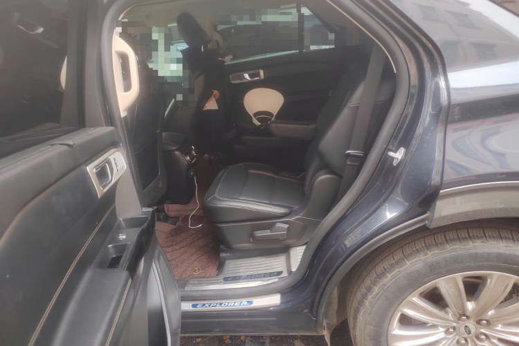 福特 探险者 2020款 EcoBoost 285 四驱钛金版 6座中控内饰21