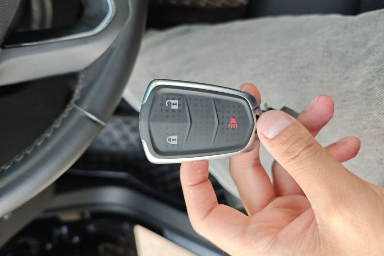 凯迪拉克XT4 2022款 28T 两驱风尚型中控内饰11