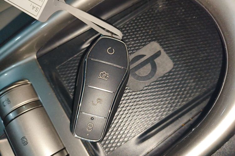 比亚迪 海豚 2021款 405km 时尚版中控内饰11