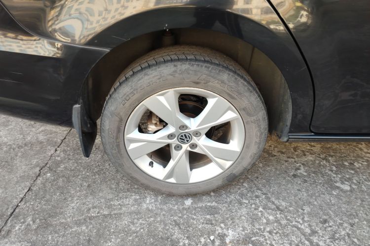 大众 宝来 2015款 质惠版 1.6L 自动时尚型车身外观6008