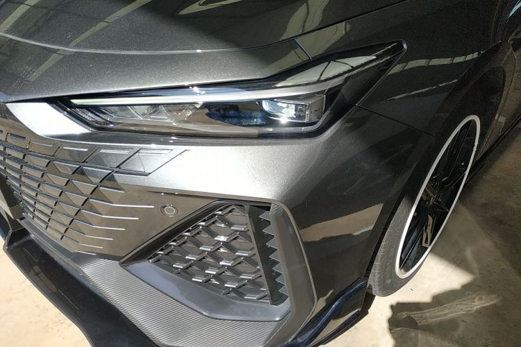 长安UNI-V 2022款 2.0T 锋速版局部细节36