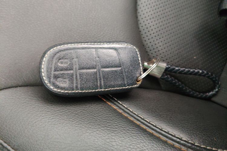 Jeep 指南者 2019款 200T 自动家享-互联大屏版中控内饰11