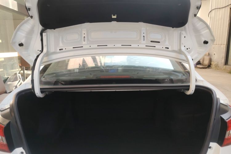 奇瑞 艾瑞泽5 2019款 改款PRO 1.5L 手动青春版 国VI机舱底盘23