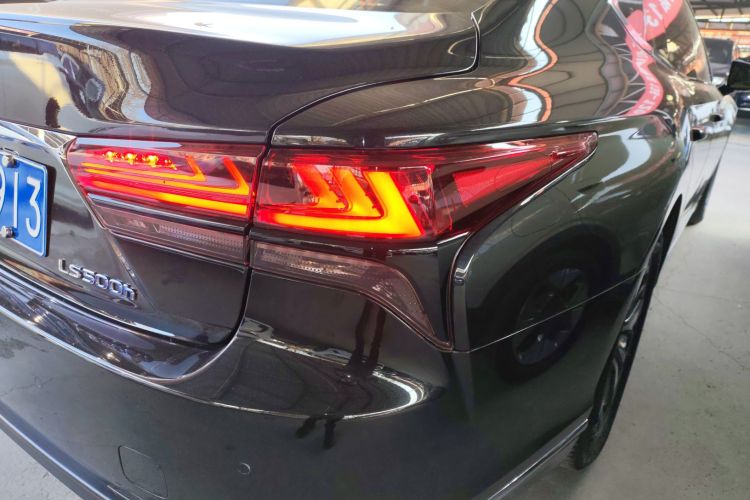 雷克萨斯LS 2021款 500h 卓越版车身外观6006