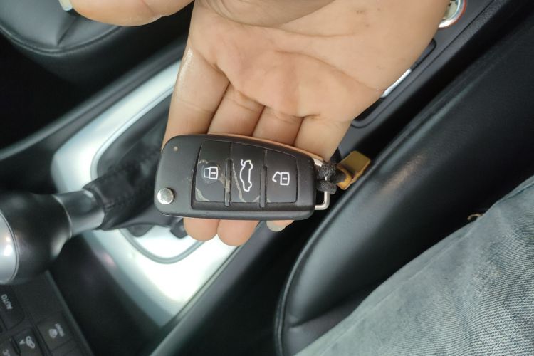 奥迪Q3 2015款 35 TFSI 舒适型中控内饰7001