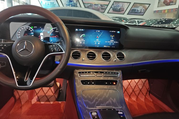 奔驰E级 2021款 改款 E 260 L 4MATIC中控内饰16