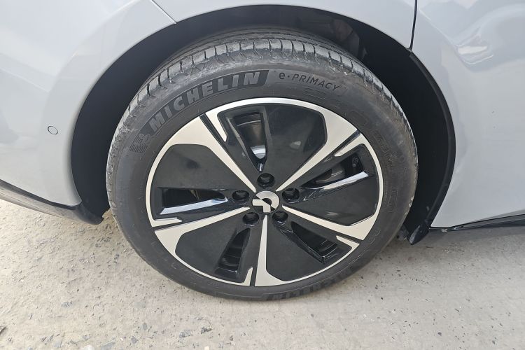 蔚来ET5 2025款 75kWh车身外观6008