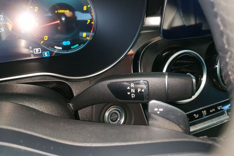 奔驰C级 2021款 C 260 L 运动版局部细节18