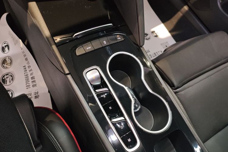 别克 君威 2020款 GS 28T 精英型中控内饰18