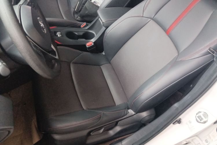 丰田 雷凌 2023款 185T CVT运动版局部细节19