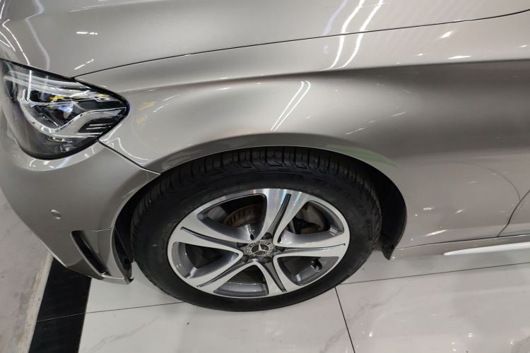 奔驰C级 2019款 改款 C 260 L 运动版车身外观35