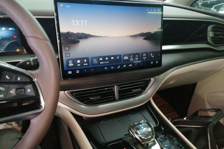 腾势D9 2024款 DM-i 980 四驱尊荣型中控内饰16