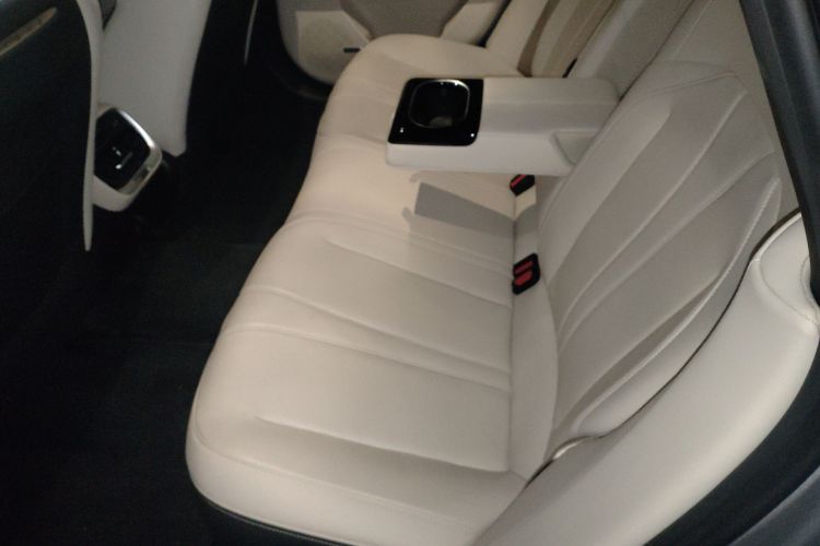 小鹏P7 2022款 625E中控内饰21