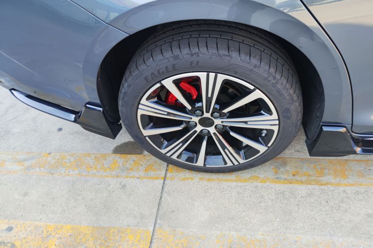 吉利汽车 星瑞 2025款 东方曜 2.0TD 望月版车身外观6008