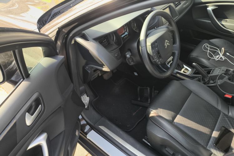 雪铁龙C5 2014款 1.6T 自动尊享型中控内饰7003