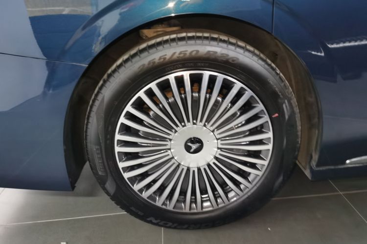 岚图汽车 岚图梦想家 2025款 PHEV 四驱旗舰鲲鹏版车身外观6008