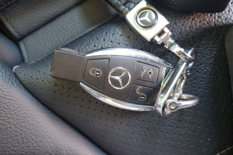 奔驰C级 2017款 改款 C 200 L 运动版中控内饰7001