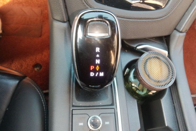 凯迪拉克XT6 2020款 28T 六座豪华型中控内饰18