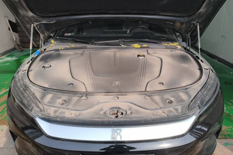 比亚迪 汉 2022款 EV 创世版 610KM四驱尊享型机舱底盘24