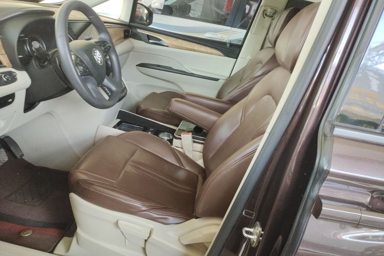 别克GL8 2018款 ES 28T 舒适型 国VI中控内饰19