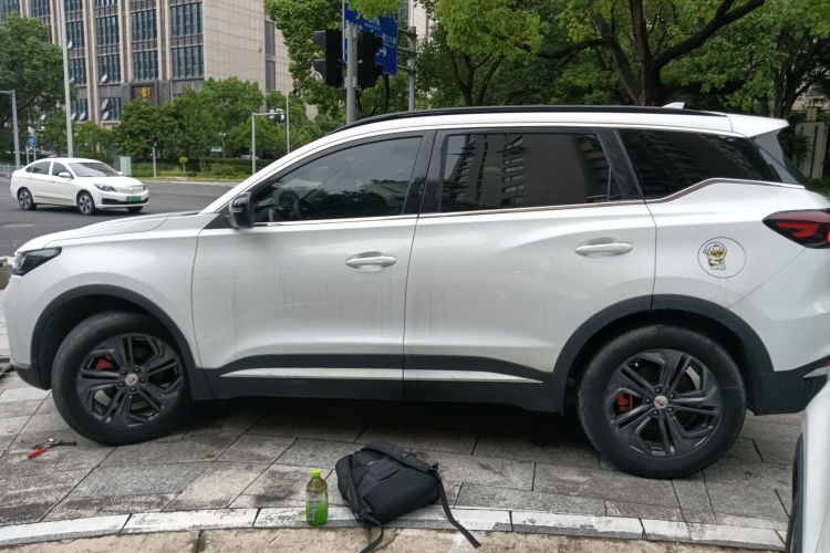 奇瑞 瑞虎7 2022款 超能版 1.6T DCT超能英雄车身外观4