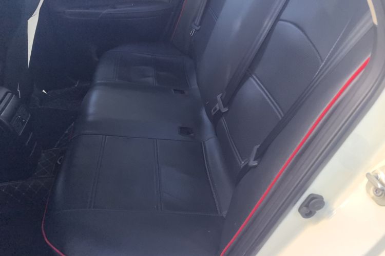 日产 轩逸 2021款 经典 1.6XE CVT舒适版中控内饰7004