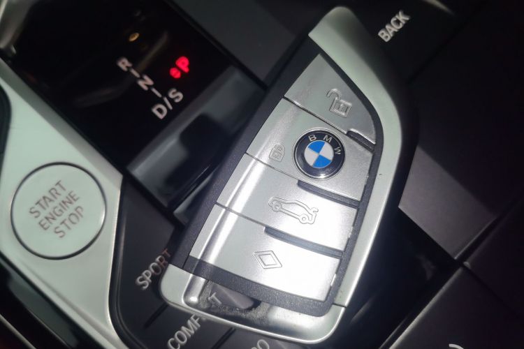 宝马3系 2023款 320Li M运动套装中控内饰11