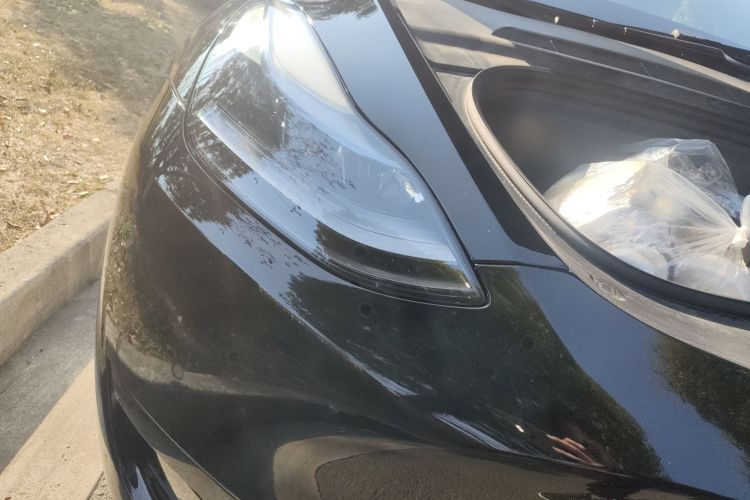 特斯拉 Model Y 2022款 改款 后轮驱动版车身外观8