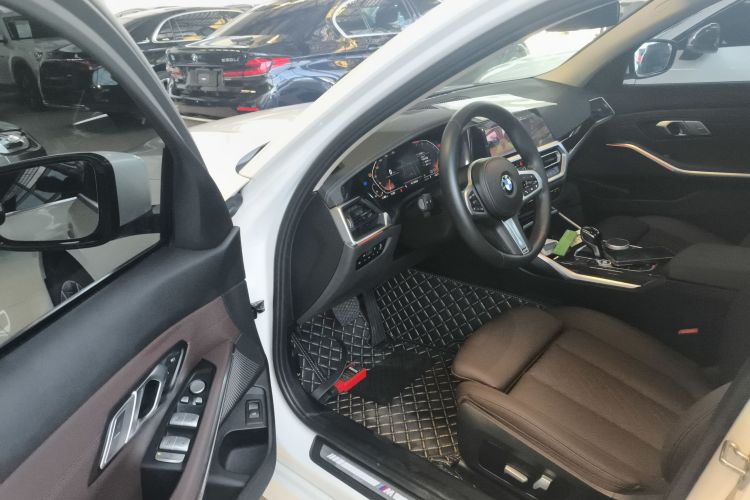 宝马3系 2022款 325Li M运动套装中控内饰20