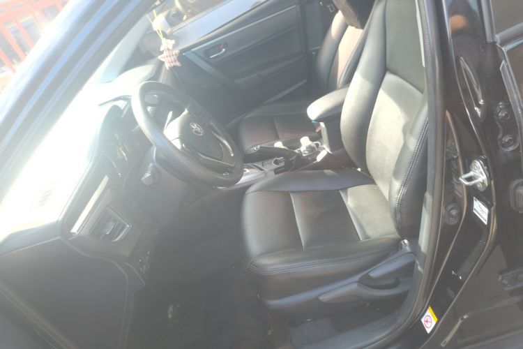 丰田 雷凌 2016款 1.6G CVT精英版局部细节19