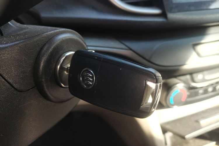 别克 英朗 2018款 15T 手动进取型 国V中控内饰11