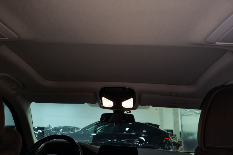 宝马5系新能源 2020款 里程升级版 530Le 先锋版中控内饰22