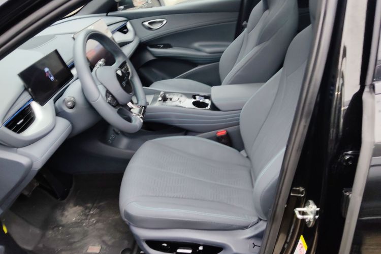 比亚迪 海豹06GT 2025款 605热浪版中控内饰19